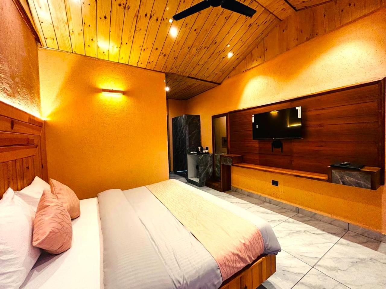 Living On The Edge A Luxury Stay 무소리에 외부 사진