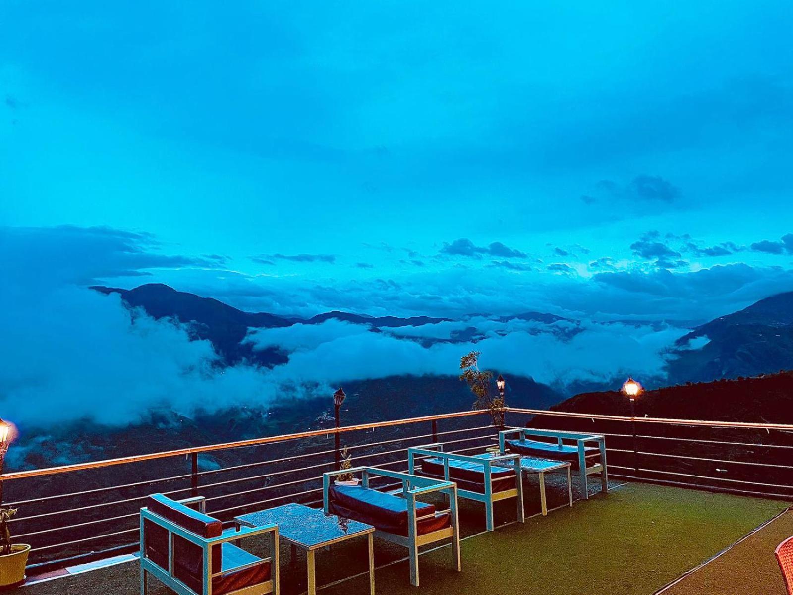 Living On The Edge A Luxury Stay 무소리에 외부 사진