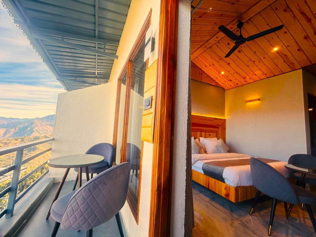 Living On The Edge A Luxury Stay 무소리에 외부 사진