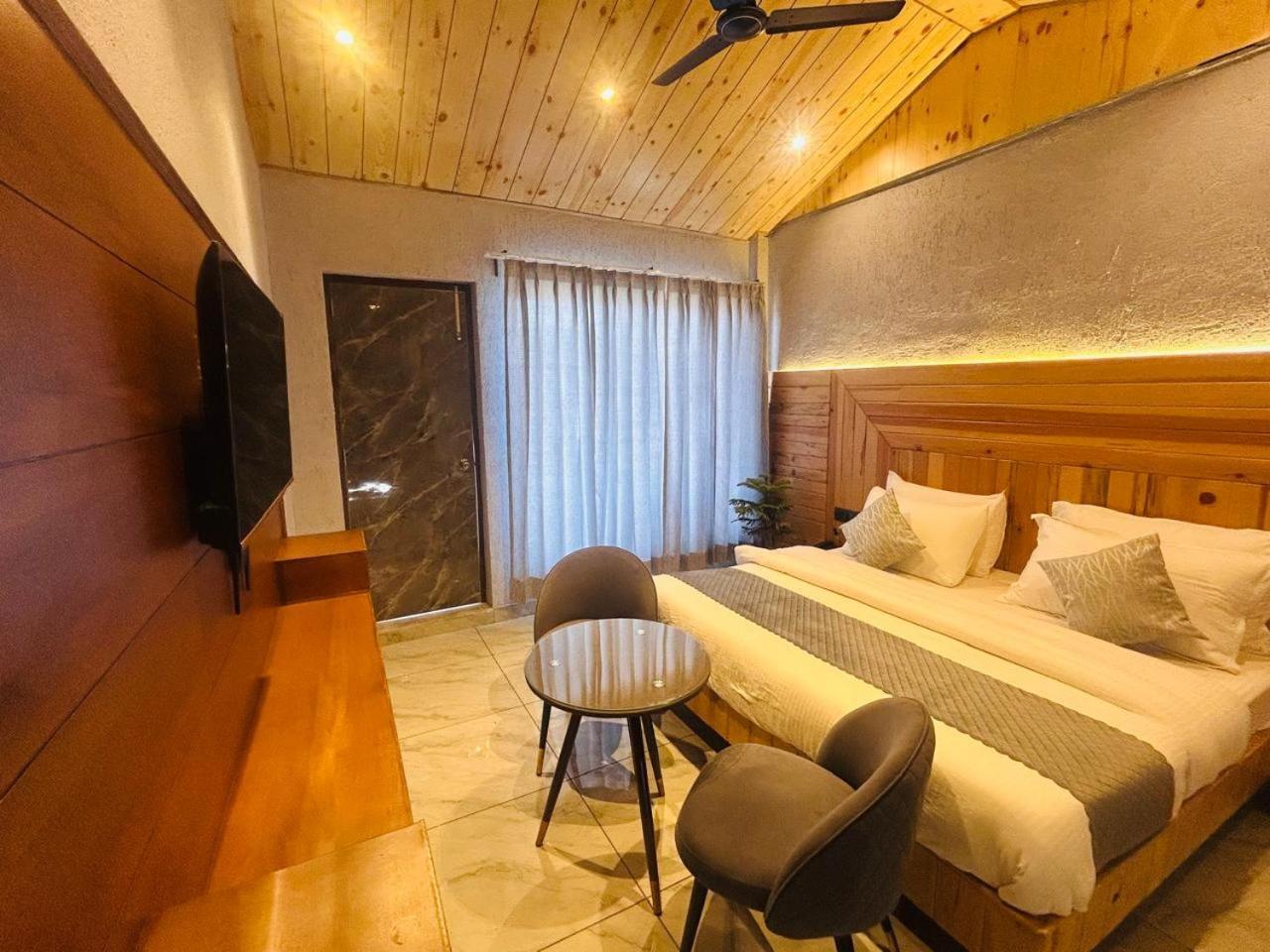 Living On The Edge A Luxury Stay 무소리에 외부 사진