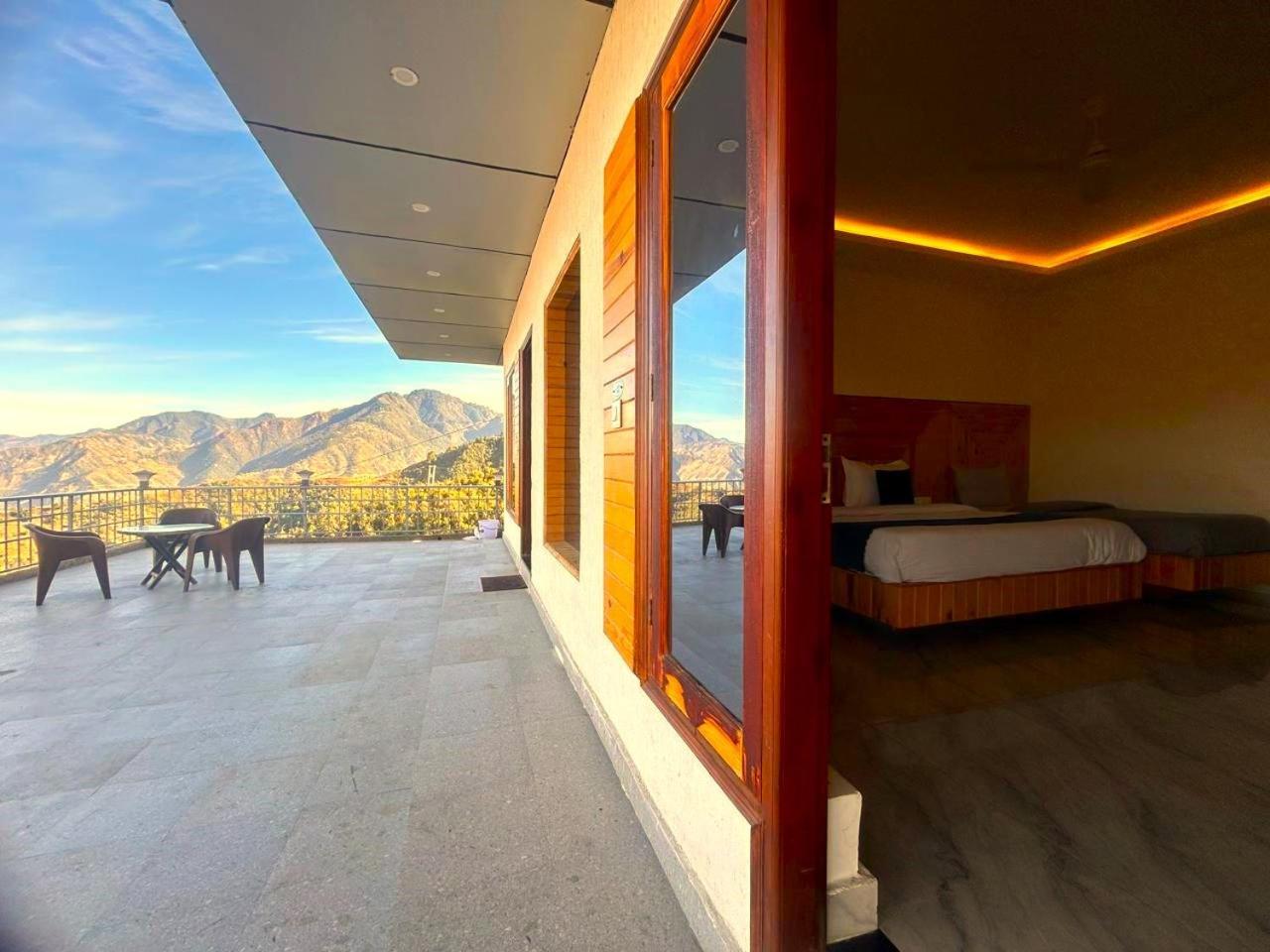 Living On The Edge A Luxury Stay 무소리에 외부 사진