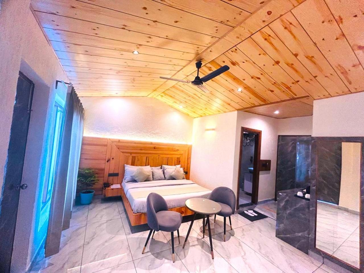 Living On The Edge A Luxury Stay 무소리에 외부 사진