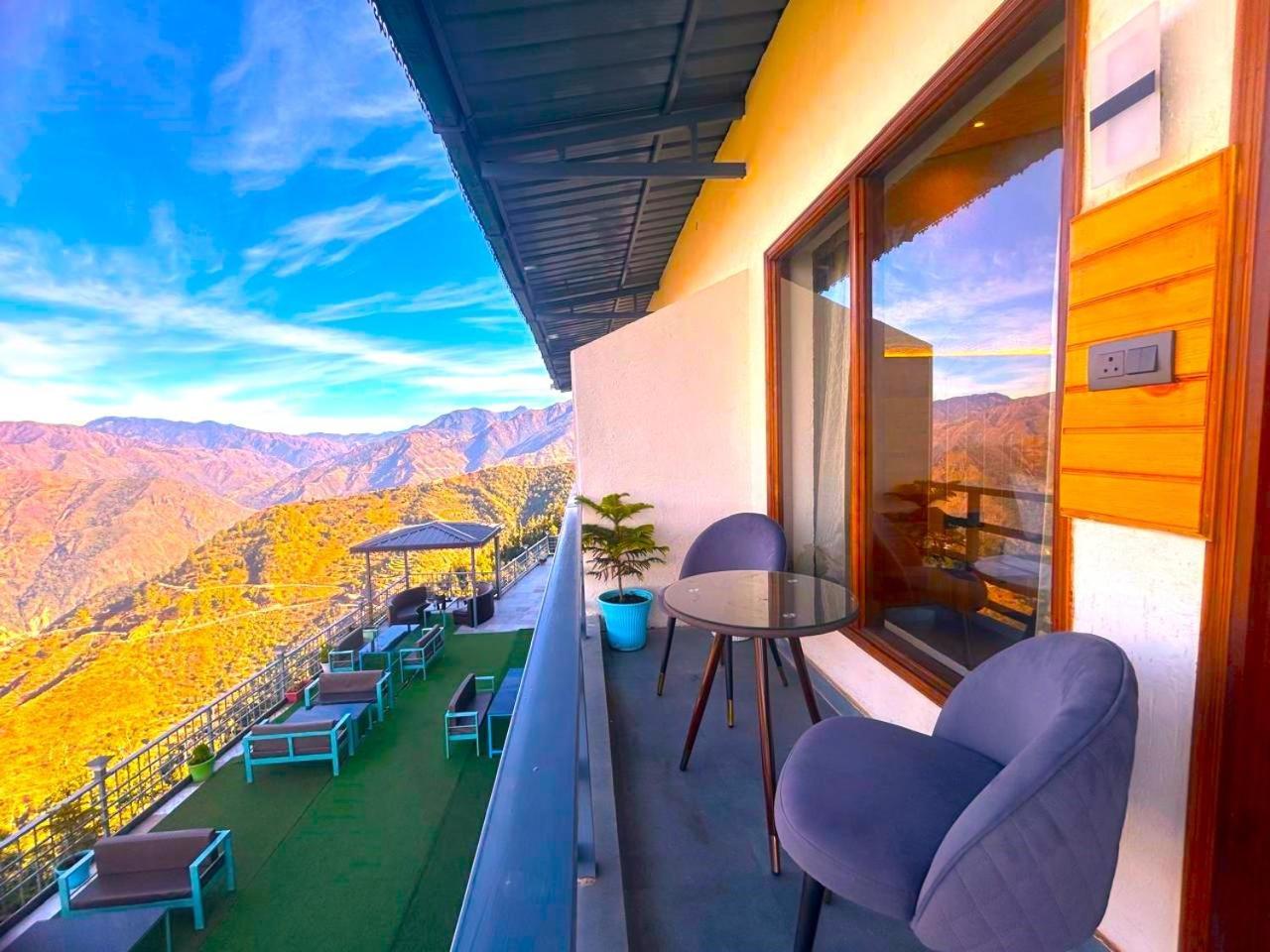 Living On The Edge A Luxury Stay 무소리에 외부 사진